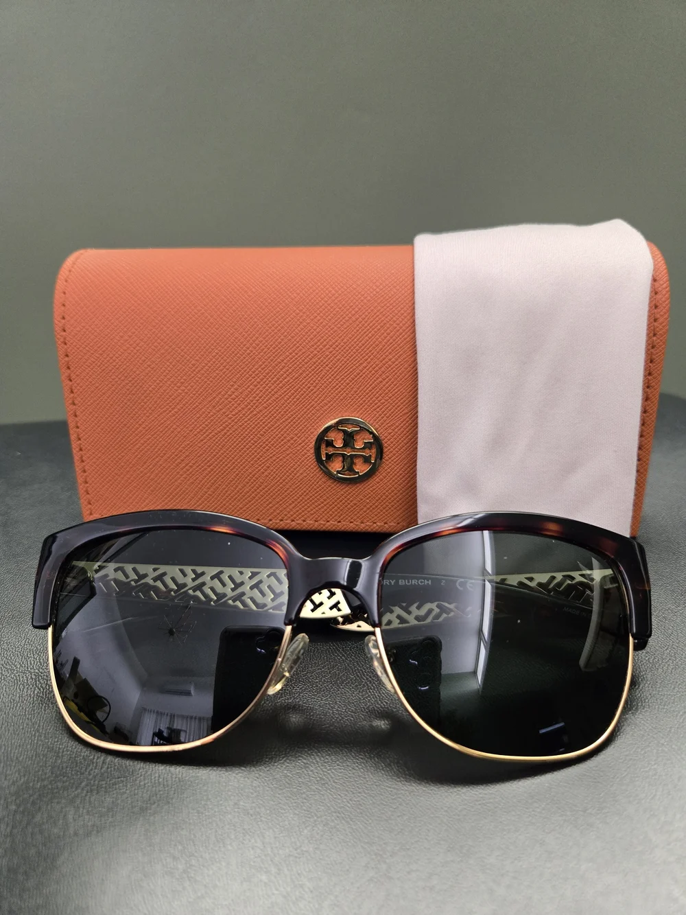 Tory Burch - TY6032 Sunglasses 🕶